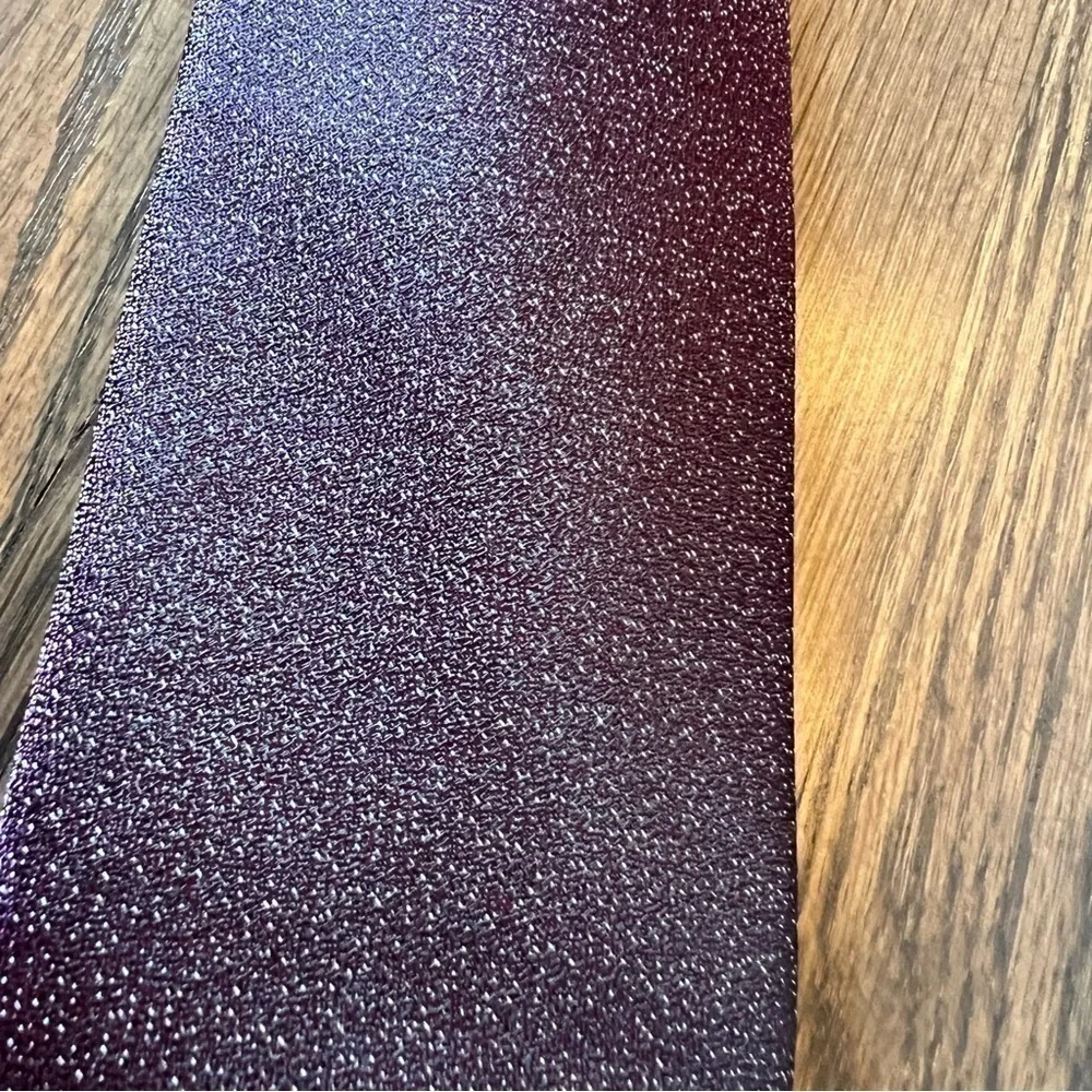 NWT mens Alfani slim neck tie stain resistant Millard Mini berry color